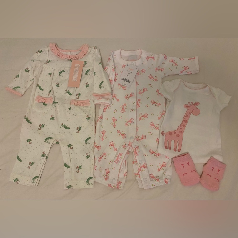 NWT Gymboree Lot, Sweet Pea One Piece and Pink Giraffe One Piece, Tee & Socks
